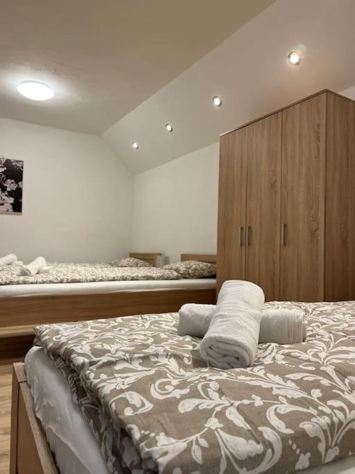 Bada Bing Plaza Apartamento Bratislava Exterior foto