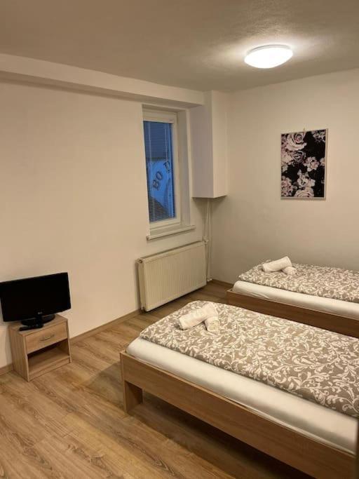 Bada Bing Plaza Apartamento Bratislava Exterior foto