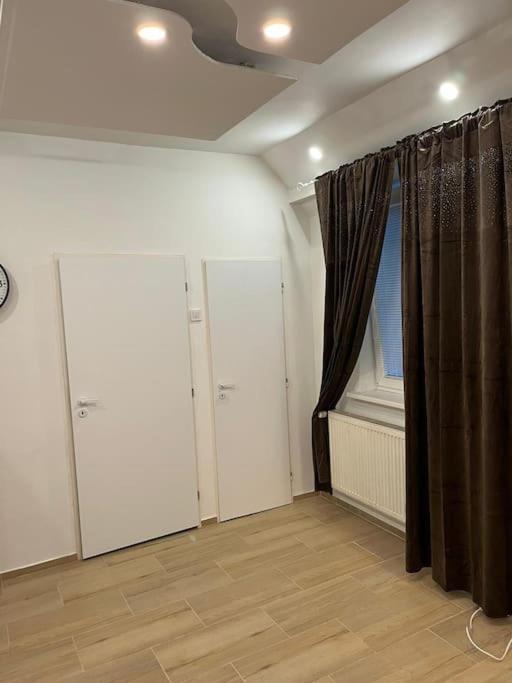 Bada Bing Plaza Apartamento Bratislava Exterior foto